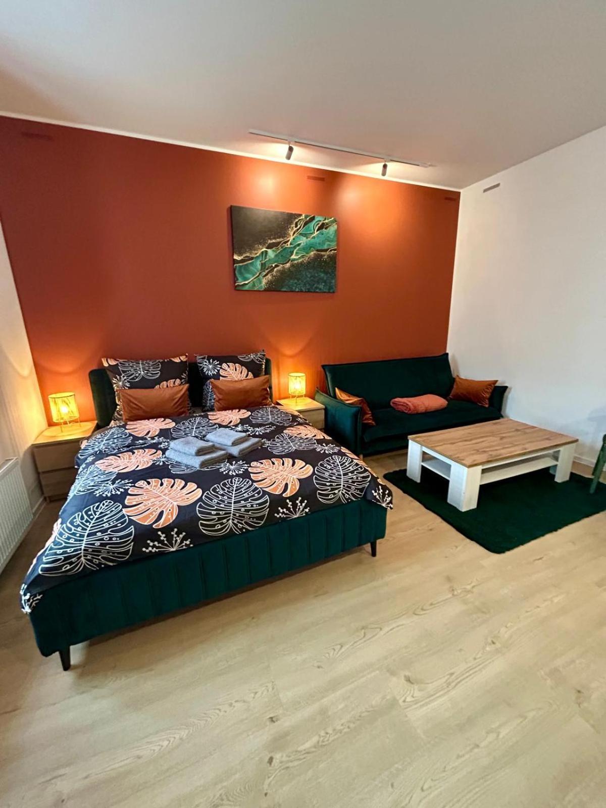Apartment Targowa L1 *
